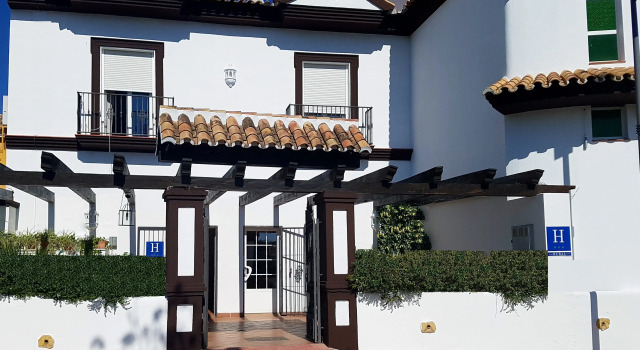 Albenzaire Hotel Asador, Reservar Hotel Fuensanta Granada