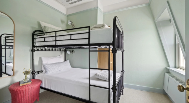 Семейный люкс Atlantic Inn