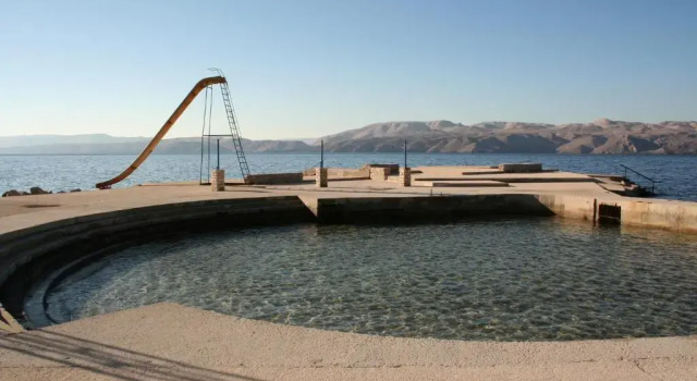 Vacation house Anna, Book Hotel Hotels in Karlobag with a Pool, Swimming Pool