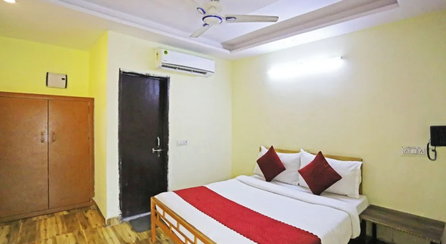 Двухместный номер Deluxe Hotel Raaso inn Nawada Metro By Arrow