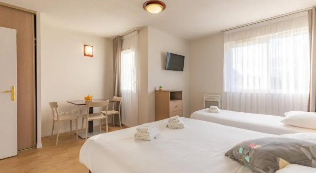Трёхместная студия Standard AppartCity Classic La Roche sur Yon Centre