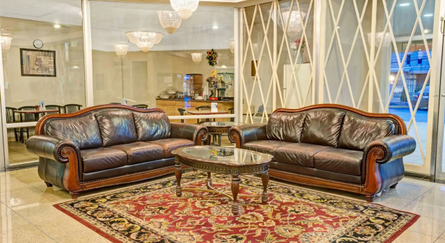 Howard Johnson by Wyndham Pikesville, Rezerwuj Hotel Pikesville Maryland