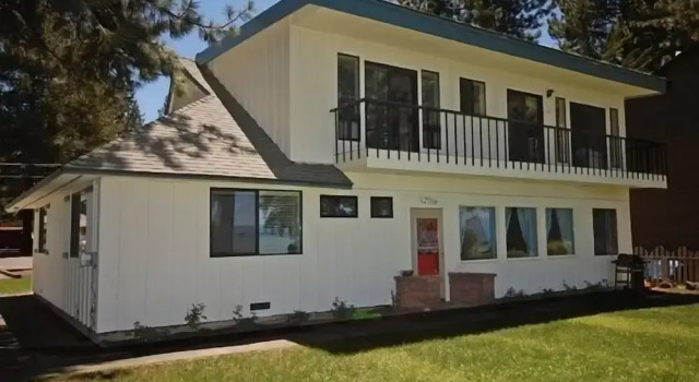 771 Lakeview Avenue 4 Bedroom Home by RedAwning