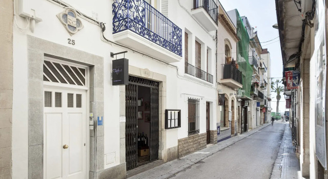 Sitges Group Blue&White, Забронировать Апарт-отель Апарт-отели Ситжес, рядом с Церковь Св. Варфоломея и Св. Текли, Апарт-отель