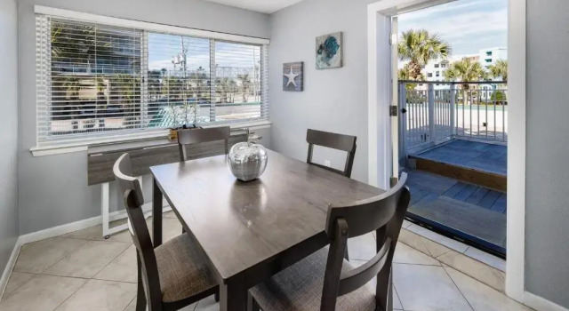 Seaspray Condos 202D, Varaa Hotelli Hotellit Emerald Coast uima-altaalla, Uima-allas