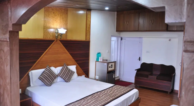Номер Premium с балконом и с видом на горы Hotel Sidharath