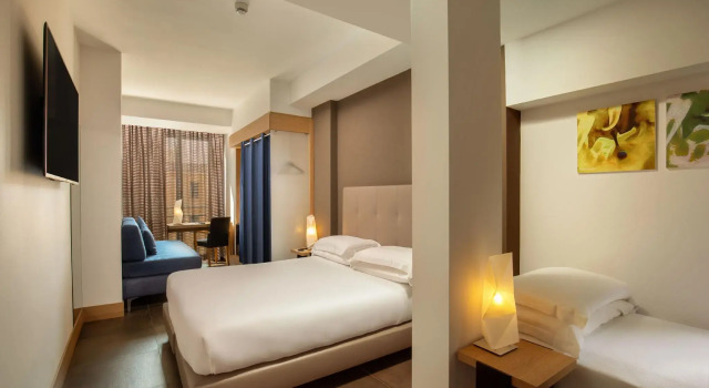 Четырёхместный номер Standard The Spring House Hotel Rome Vatican, Tapestry Collection Hilton
