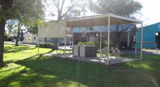 West Wyalong Caravan Park