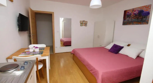 Студия Apartments Nina