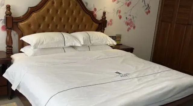 Люкс Business Lanyue Hotel (Xuchang Changge Yiwu Chengzhong Mao Ideal City Branch)
