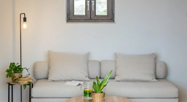 Suite 1 camera da letto con vista mare Syra Suites