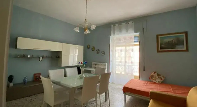 Appartamento con due stanze, bagno e cucina, Book Lejlighed Hoteller i Montesarchio med parkering, Parkering