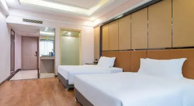 Двухместный номер Deluxe Huahai Hotel
