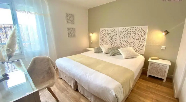 Двухместный номер Standard Logis Hôtel Les Grenadines