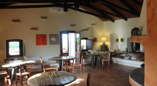 Lama Di Luna Biomasseria, Prenota Hotel Montegrosso Murgia