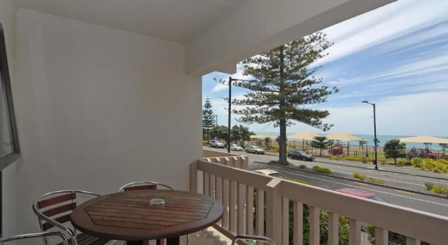 Апартаменты Edgewater Motor Lodge