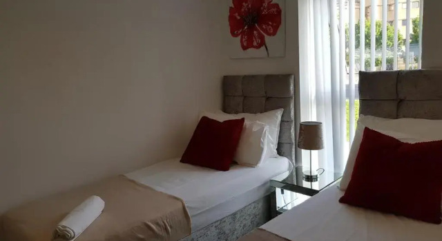 Vetrelax Basildon Newly refurbished 3bed House, Rezervați Hotel-apartament Apart-hoteluri în Basildon, Hotel-apartament