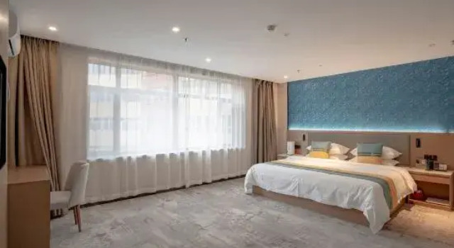 Люкс Grand Holiday Inn Altay Golden Bridge