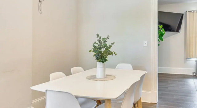 1 Block to Stroudsburg Main St: Chic Townhome, Κράτηση Διαμέρισμα Stroudsburg Alpine Mountain
