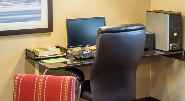 Comfort Inn & Suites, Buchen Sie Hotel Lawrenceburg 