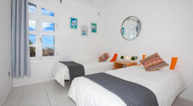 Villa Quiquere - great 4 bedroom Puerto Calero villa with heated pool hot-tub