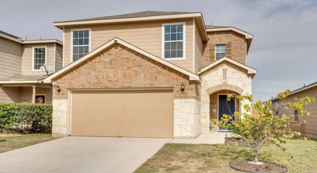 Коттедж Near Hiking Trails: Home w/ Deck in San Antonio!
