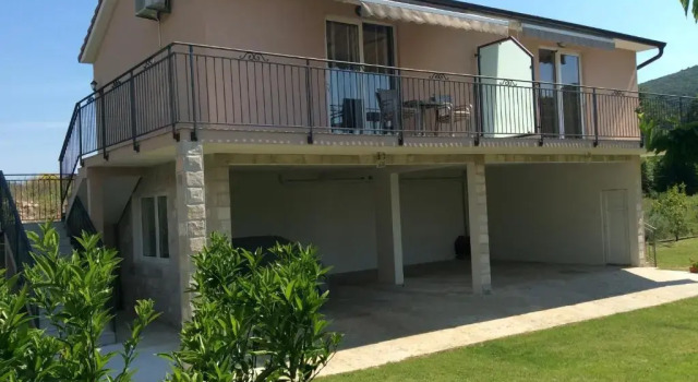 Apartments Raskovic I, Book Lejlighed Hoteller i Kotor Riviera med parkering, Parkering