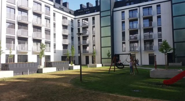 Very Berry Apartments