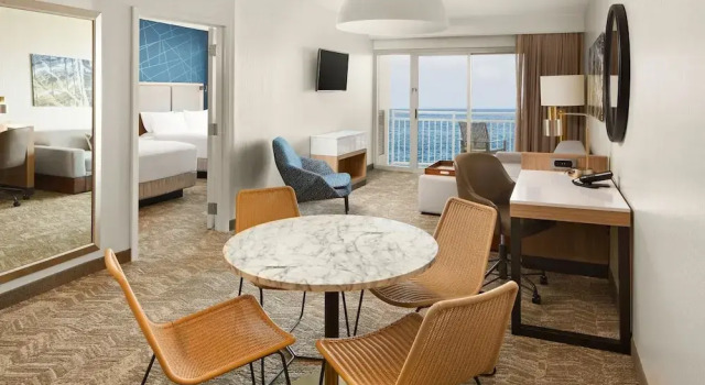 Люкс c 1 комнатой с балконом и с красивым видом из окна SpringHill Suites by Marriott Virginia Beach Oceanfront