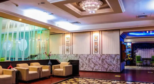 Phoenix Retreat Deira By Dancenter
