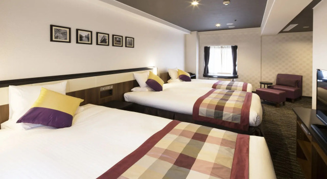 Трёхместный номер Deluxe HOTEL MYSTAYS Shinsaibashi