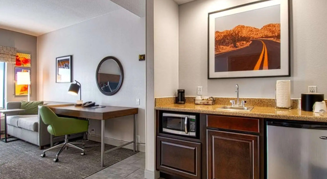 Люкс Hampton Inn & Suites by Hilton Hemet Menifee Murrieta