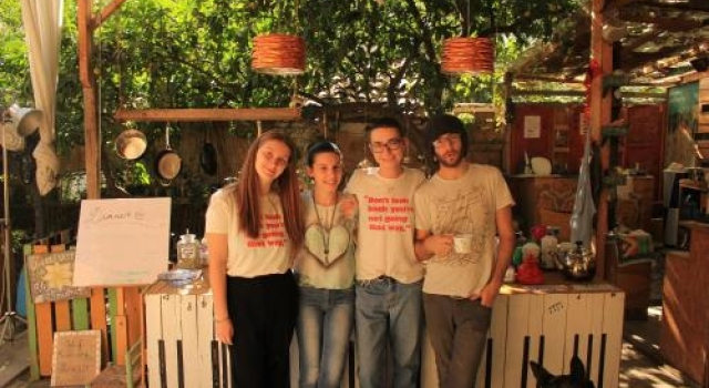 Tirana Backpacker Hostel, Забронировать Хостел Недорогие отели Тираны, рядом с Skanderbeg Square, недорого