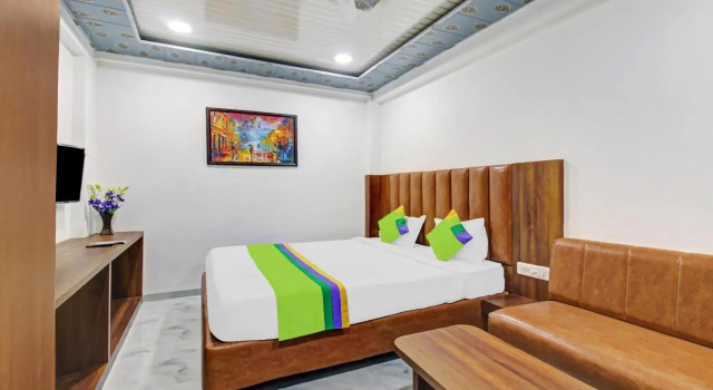 Treebo Hotel Rk Inn, Railway Station