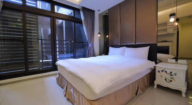 CH Service Apartment