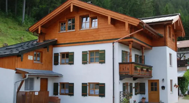 Haus Holzeck, Varaa Hotelli Hotellit Baijeri pysäköinnillä, Pysäköinti