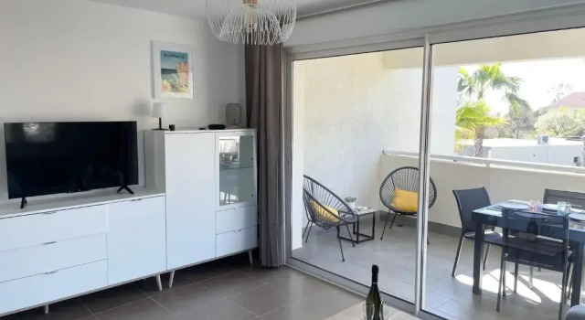 Appart T2 de 40m2 pieds dans l'eau + piscine, Varaa Huoneisto Santa-Lucia-di-Moriani 