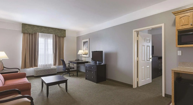 Двухместный люкс La Quinta by Wyndham Deer Park