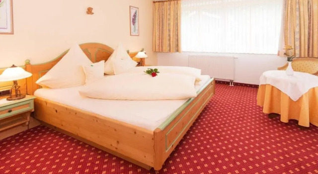 Ferienwohnung Gästehaus Büchele Kleinwalsertal, Забронировать Отель Бизнес-отели Брегенца, 4* 5*