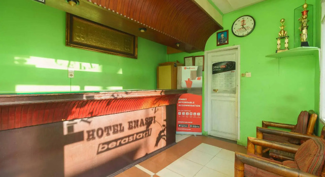 RedDoorz Syariah Hotel Enasti Berastagi