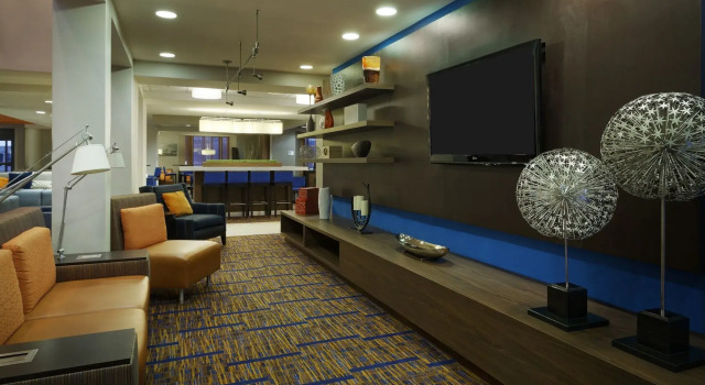 Courtyard Chicago St. Charles, Забронировать Отель Отели Иллинойс 3 звезды, 3*