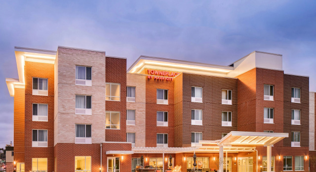 TownePlace Suites by Marriott Dubuque Downtown, 预订 酒店 迪比克 爱荷华州