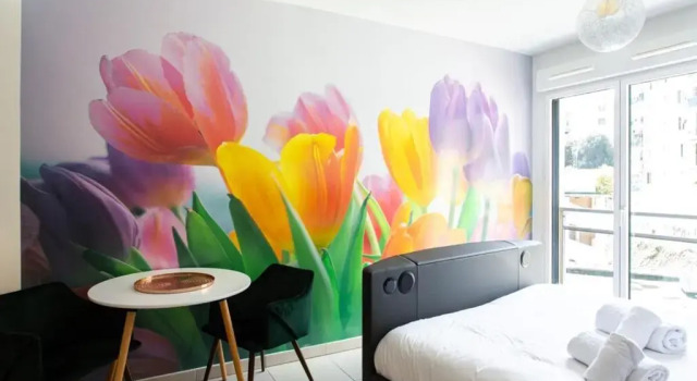 Студия Air-Conditioned Furnished Studio in A Luxury Residence