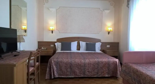 Трёхместный номер Standard Albergo Stella Alpina