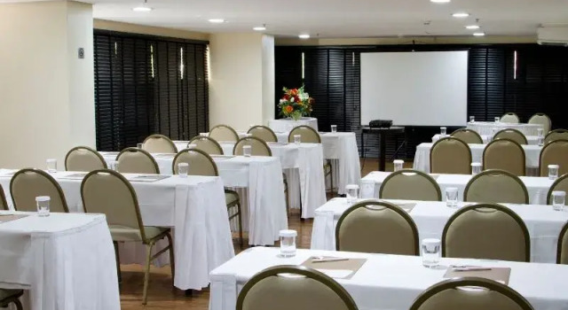 Sonesta Brasília Hotel, Rezervovat Hotel Monumental Axis 