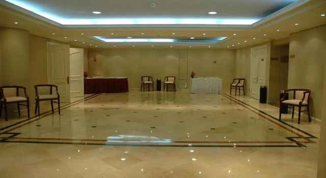 MR Hotel