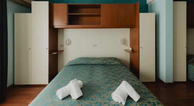 Четырёхместный номер Standard с балконом Hotel Bellavista
