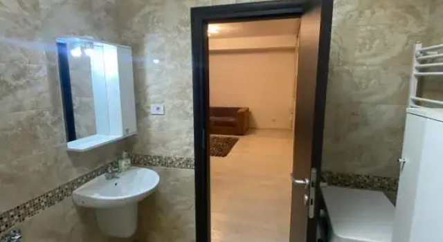 R&C Relax Apartment 306, Rezerwuj Apartament Hotele w Chiajna z basenem, Basen