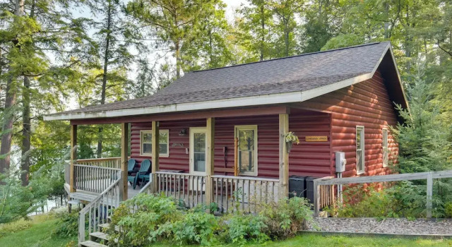 Коттедж Waterfront Mercer Cabin w/ Wraparound Porch!
