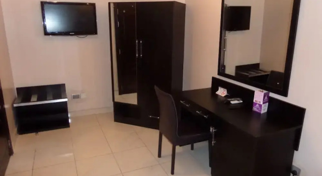 Maidaville Hotel and Suites, Rezervasyon Otel Egba Agege